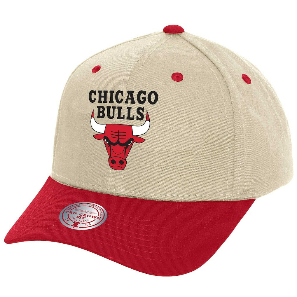 Chicago Bulls Game On Two-Tone Pro Crown Adjustable Hat Cream | Mitchell & Ness US