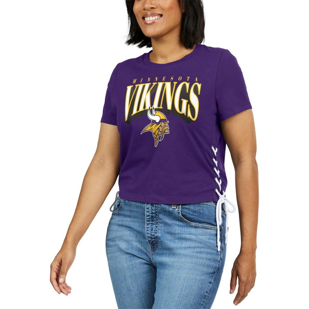 Minnesota Vikings WEAR by Erin Andrews Women's Lace Up Side Modest Cropped T-Shirt Purple