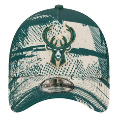 Milwaukee Bucks Tip Off A-Frame Trucker 9FORTY Adjustable Hat Hunter Green/Cream | New Era outlet