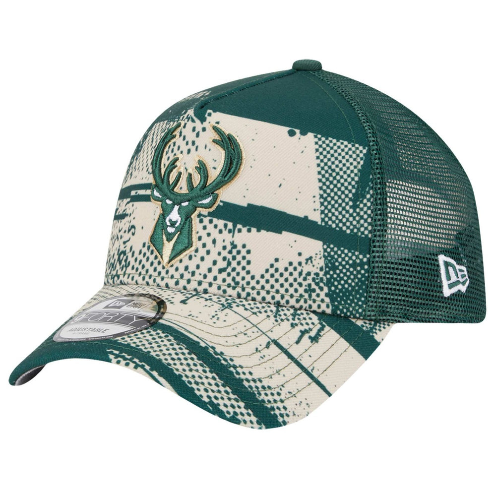 Milwaukee Bucks Tip Off A-Frame Trucker 9FORTY Adjustable Hat Hunter Green/Cream | New Era outlet