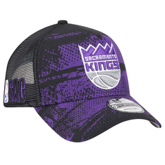Sacramento Kings Tip Off A-Frame Trucker 9FORTY Adjustable Hat Black/Purple | New Era Lifestyle