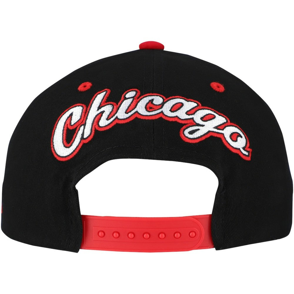 Chicago Blackhawks Mitchell & Ness Backside Script Two-Tone Pro Crown Adjustable Hat - Black/Red - NHL 201546278