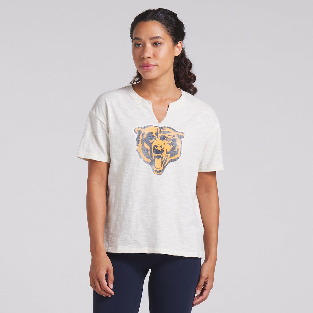 Fanatics Chicago Bears Women's Trick Play Slub Boxy T-Shirt Cream