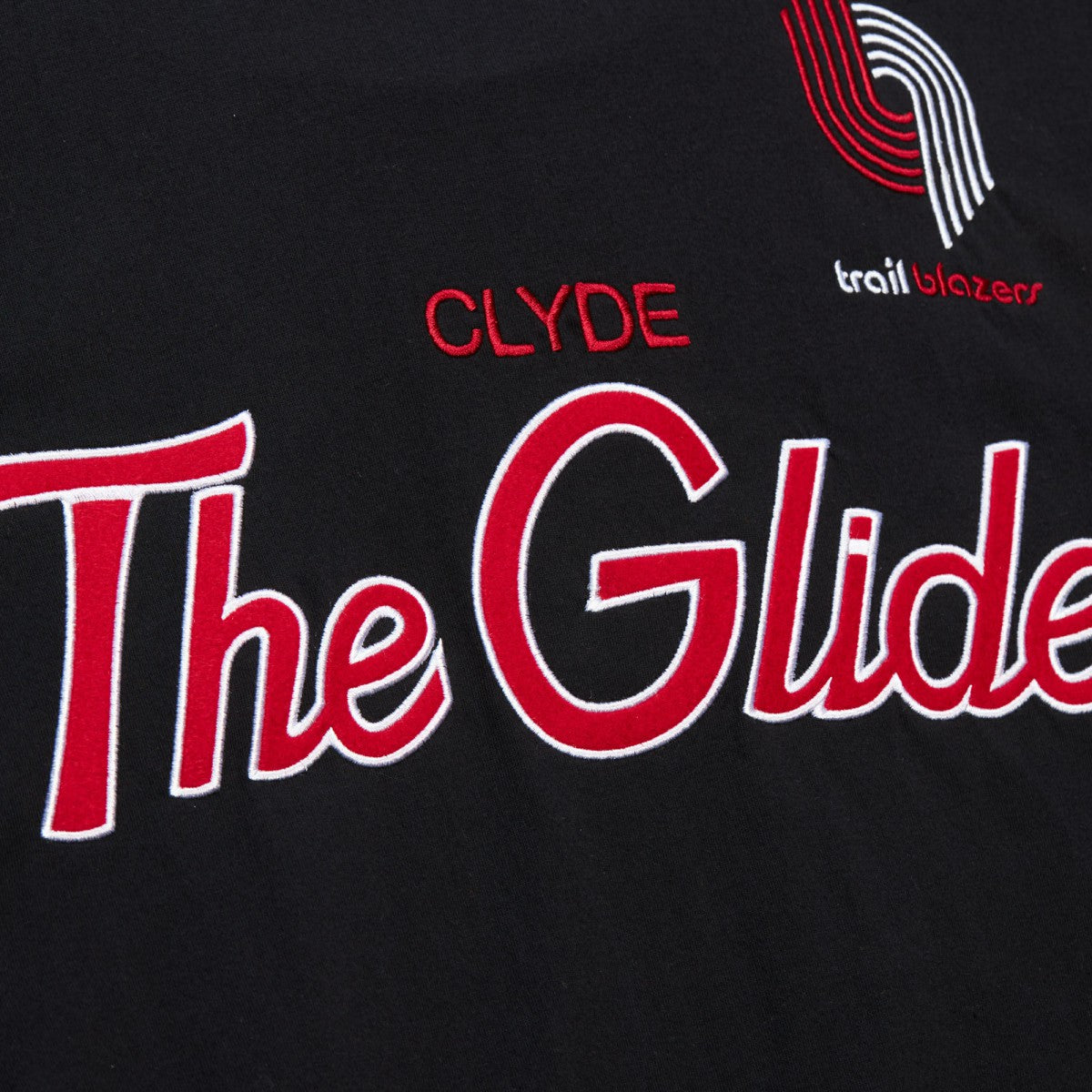 Clyde Drexler Portland Trail Blazers Premium Nickname T-Shirt Black | Mitchell & Ness online
