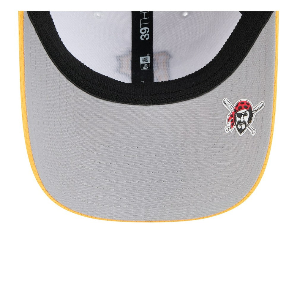 Pittsburgh Pirates New Era 2025 MLB Clubhouse 39THIRTY Flex Hat - Black/Gold - New Era Discount