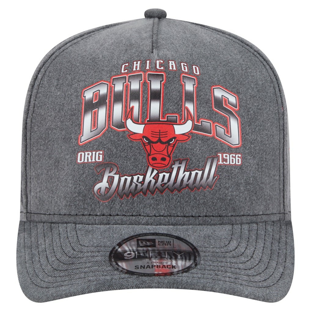 Chicago Bulls Throwback Washed Pre-Curved 9FIFTY Snapback Hat Charcoal | New Era Lifestyle