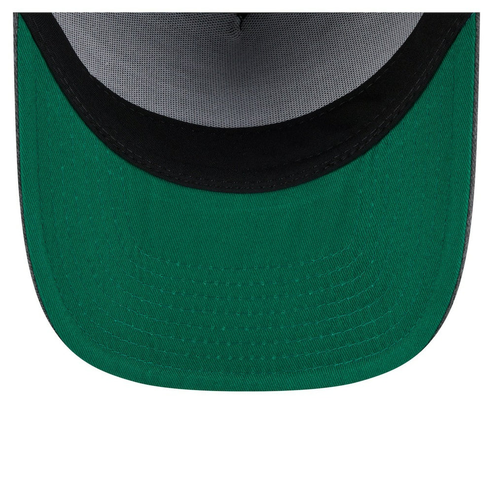 Chicago Bulls Throwback Washed Pre-Curved 9FIFTY Snapback Hat Charcoal | New Era Lifestyle