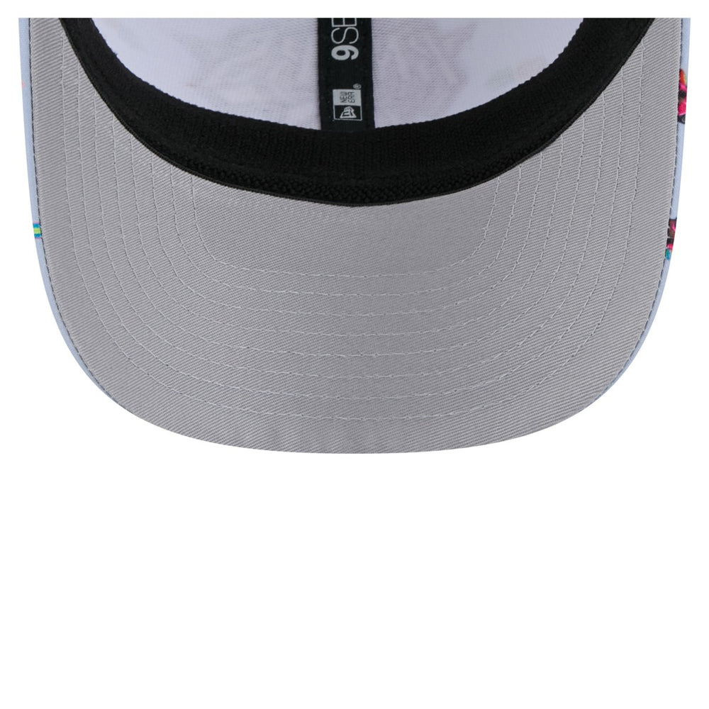 New York Knicks Adventure Aloha Pattern 9SEVENTY Stretch-Snap Hat Light Blue/Gray | New Era Near Me