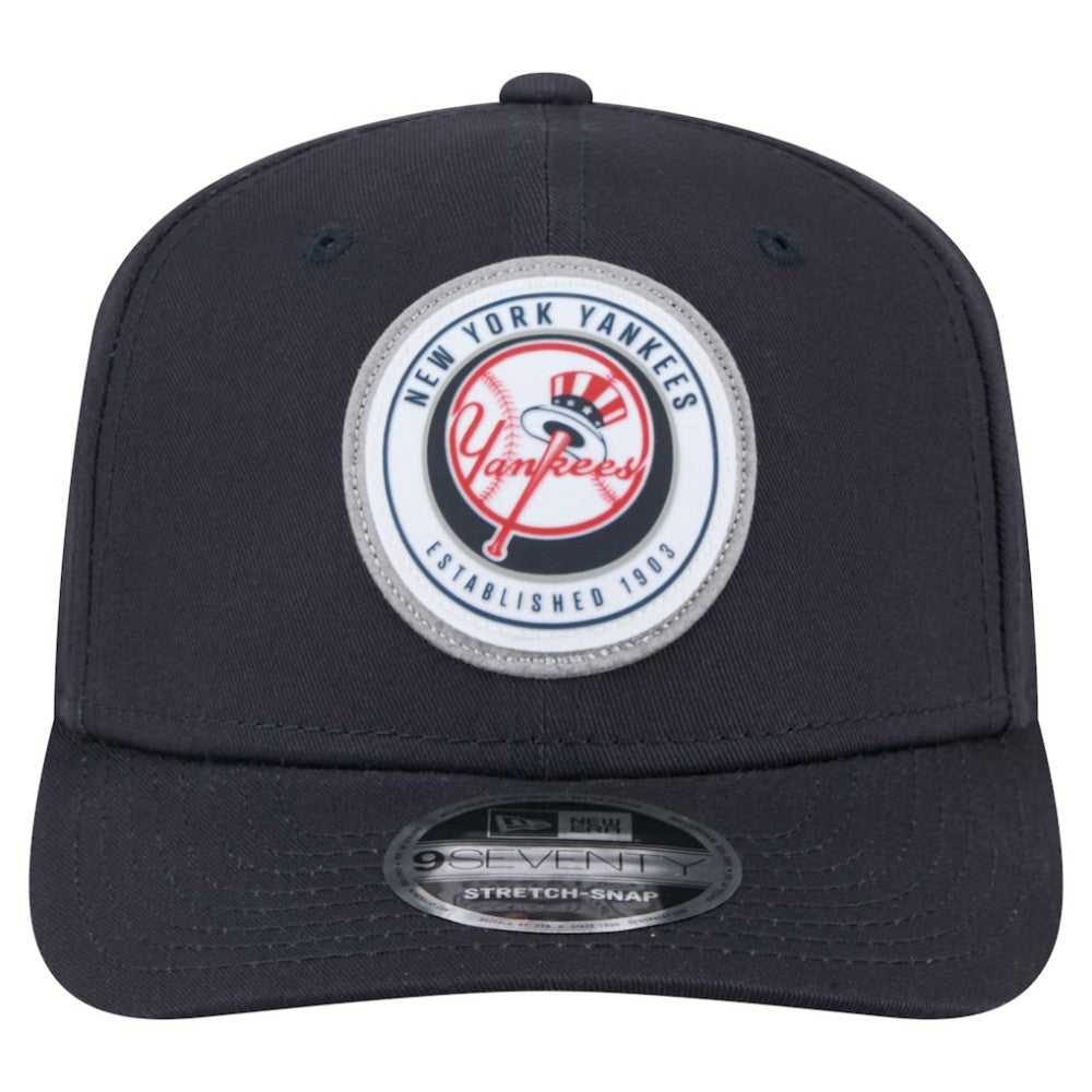 New York Yankees New Era Circle Patch 9SEVENTY Stretch-Snap Hat - Navy - New Era Online