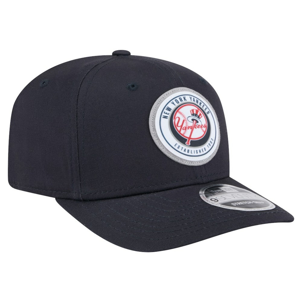 New York Yankees New Era Circle Patch 9SEVENTY Stretch-Snap Hat - Navy - New Era Online