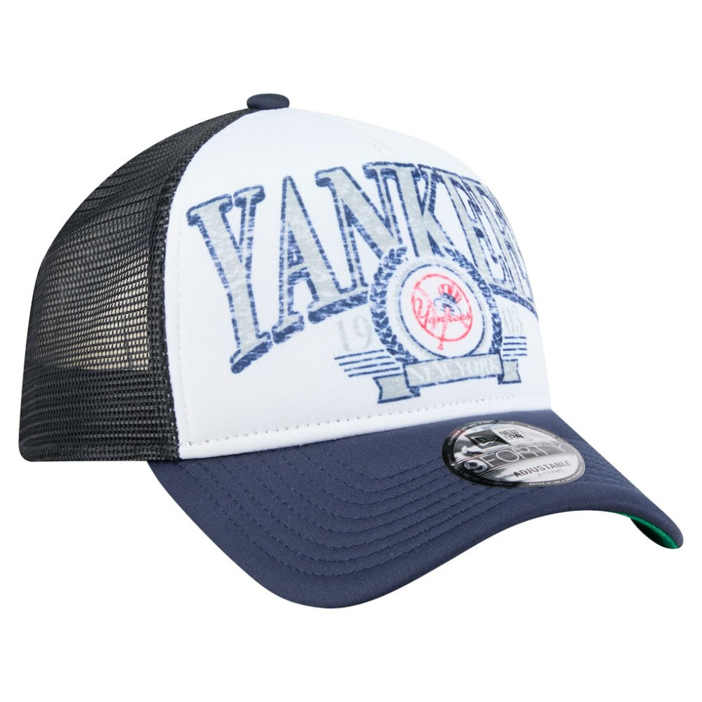 New York Yankees New Era Distressed 9FORTY A-Frame Adjustable Trucker Hat - Navy - New Era Online