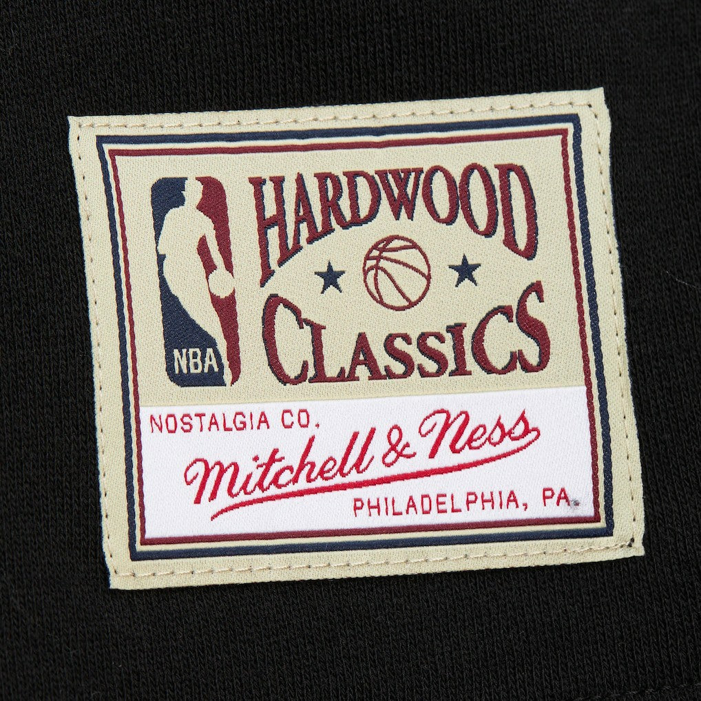 Chicago Bulls Women's Hardwood Classics Cropped Pullover Hoodie Black | Mitchell & Ness online