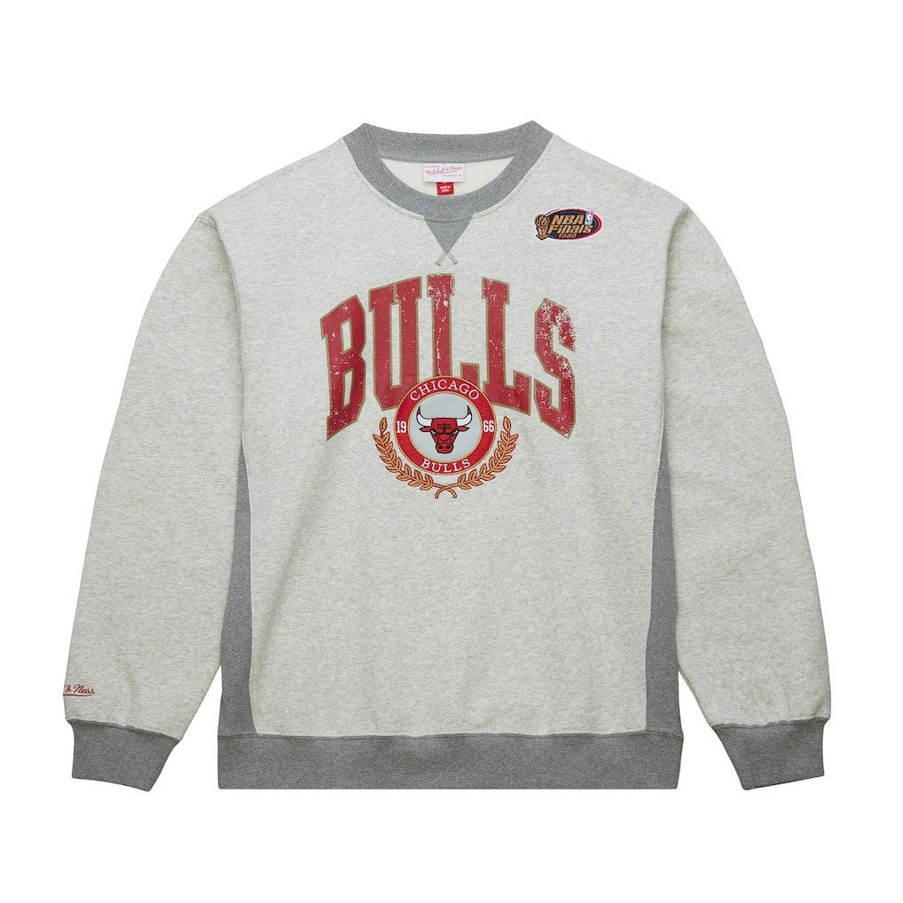 Chicago Bulls Vintage Logo Pullover Sweatshirt Heather Gray | Mitchell & Ness Lifestyle