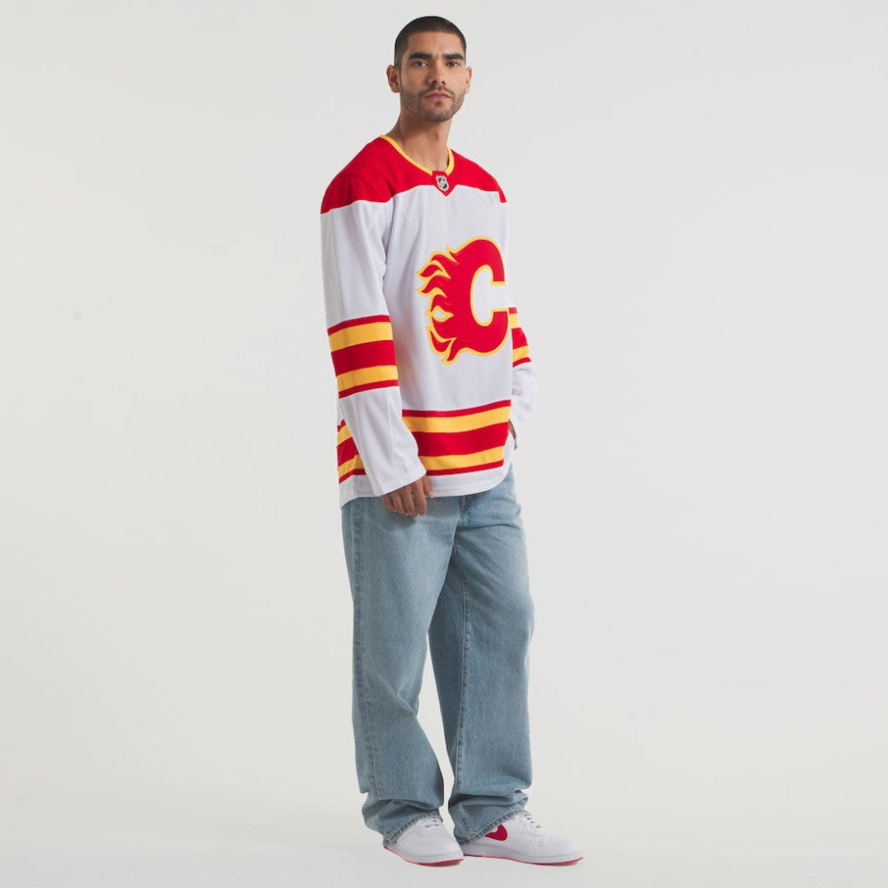 Calgary Flames Fanatics Away Premium Jersey - White - NHL 202015680