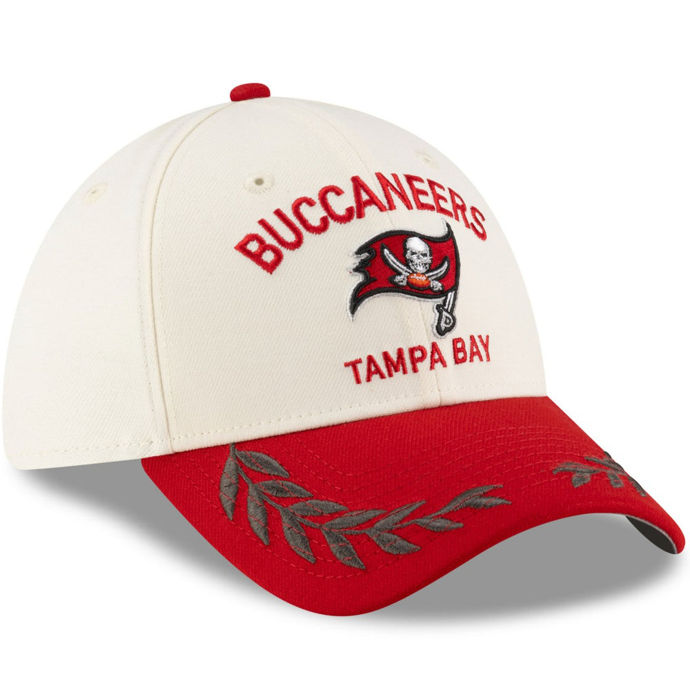 Tampa Bay Buccaneers New Era 2025 NFL Draft 39THIRTY Flex Hat Cream/Red