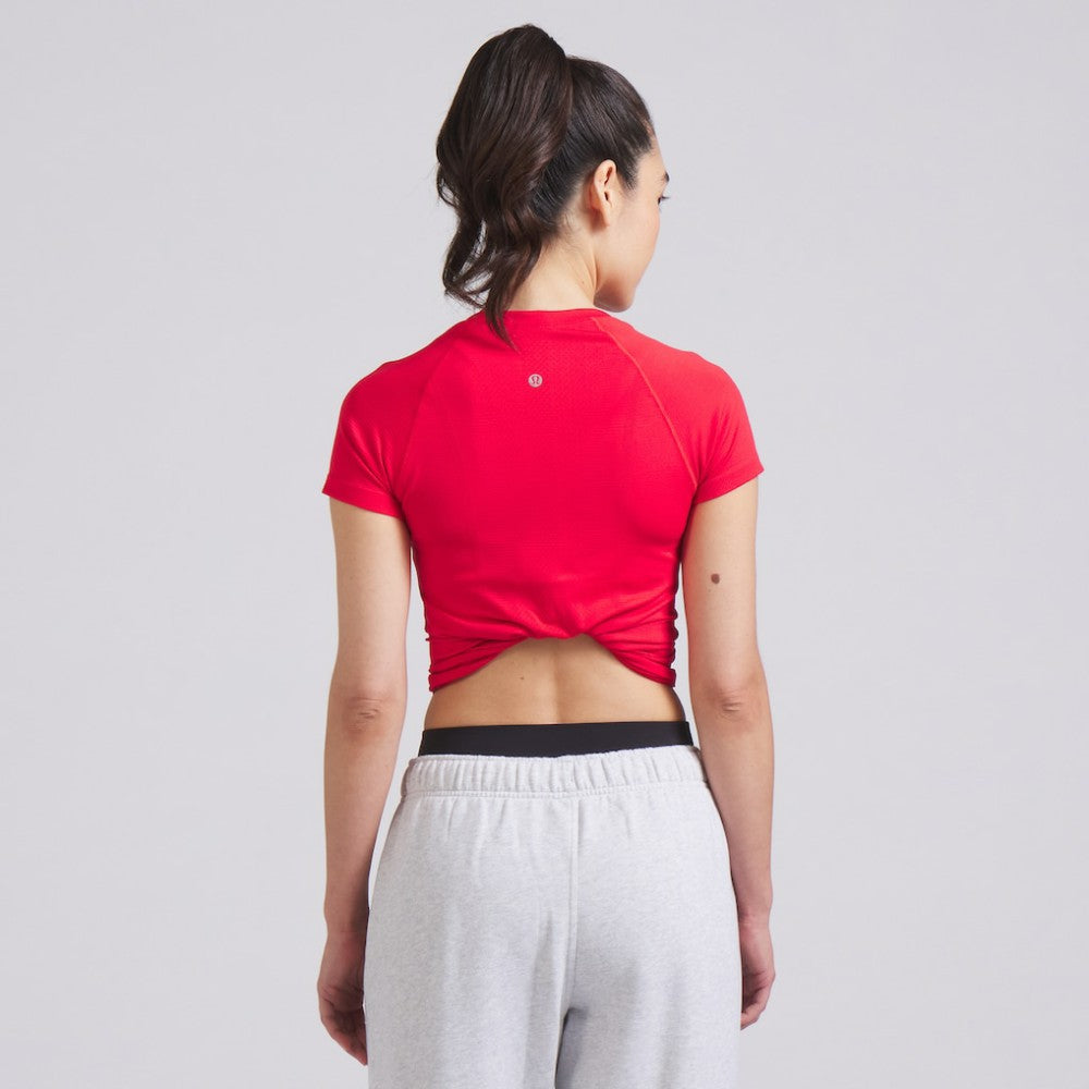 Chicago Blackhawks lululemon Women's Swiftly Tech Short-Sleeve Shirt 2.0 - True Red - NHL 202164655