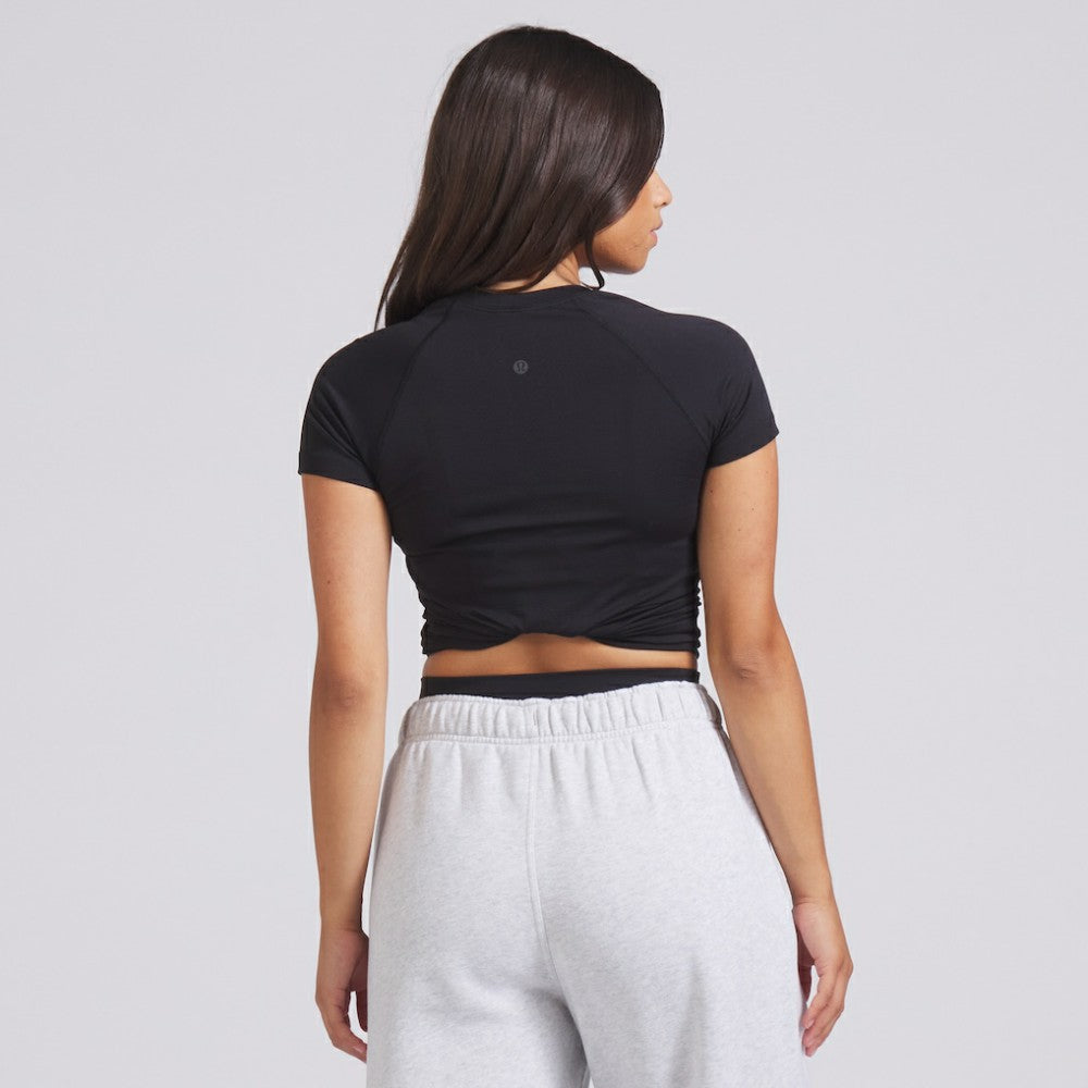 Vegas Golden Knights lululemon Women's Swiftly Tech Short-Sleeve Shirt 2.0 - Black - NHL 202164667