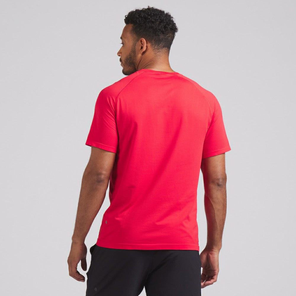 Chicago Blackhawks lululemon Metal Vent Tech Short-Sleeve Shirt - True Red - NHL 202165038