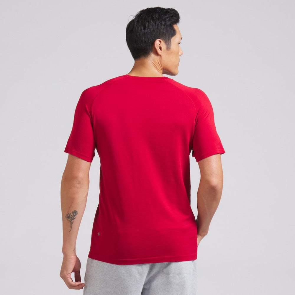 Montreal Canadiens lululemon Metal Vent Tech Short-Sleeve Shirt - True Red - NHL 202165041