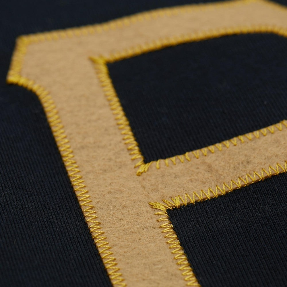 Roberto Clemente Pittsburgh Pirates Mitchell & Ness Legends Collection Vintage Logo T-Shirt - Black - Mitchell & Ness Sale