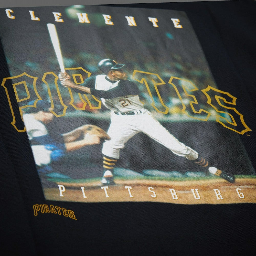 Roberto Clemente Pittsburgh Pirates Mitchell & Ness Legends Collection Vintage Logo T-Shirt - Black - Mitchell & Ness Sale