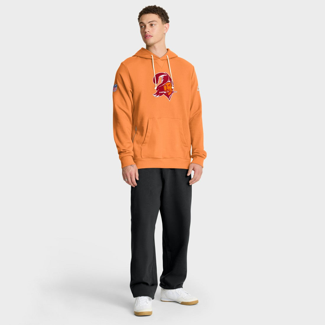 Nike Tampa Bay Buccaneers Sideline Standard Issue Alt 2 Dri-FIT Hoodie Orange