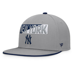 New York Yankees Fanatics Punchout Snapback Hat - Gray - Fanatics Lifestyle