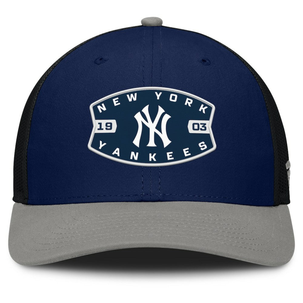 New York Yankees Fanatics Cutoff Adjustable Trucker Hat - Navy/Gray - Fanatics on Sale