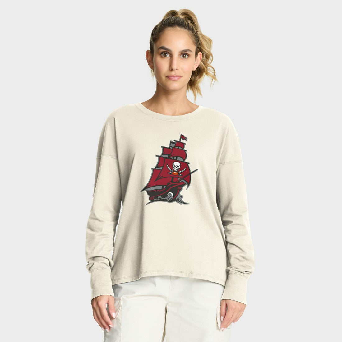 Fanatics Tampa Bay Buccaneers Women's Dove Legacy Long Sleeve T-Shirt Cream