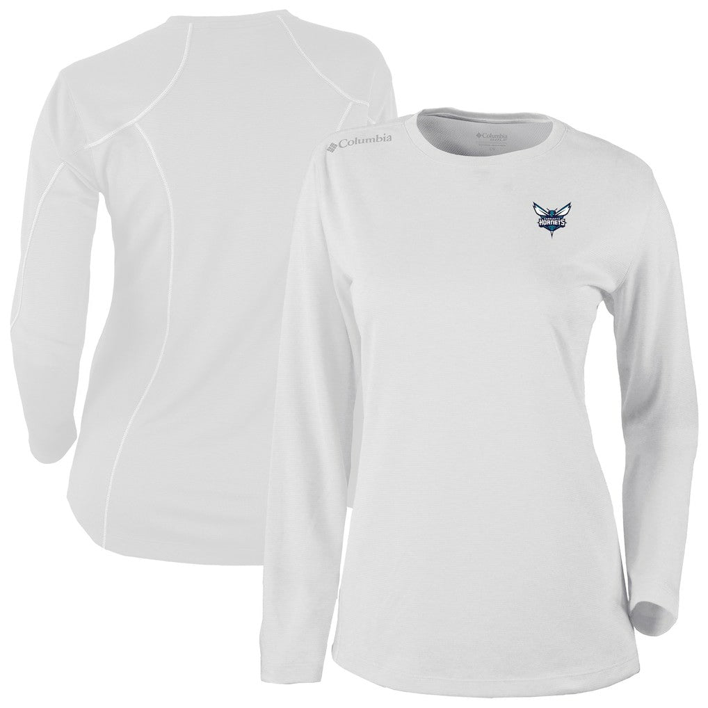 Charlotte Hornets Women's Omni-Wick Shotgun Pullover Top White | Columbia for sale