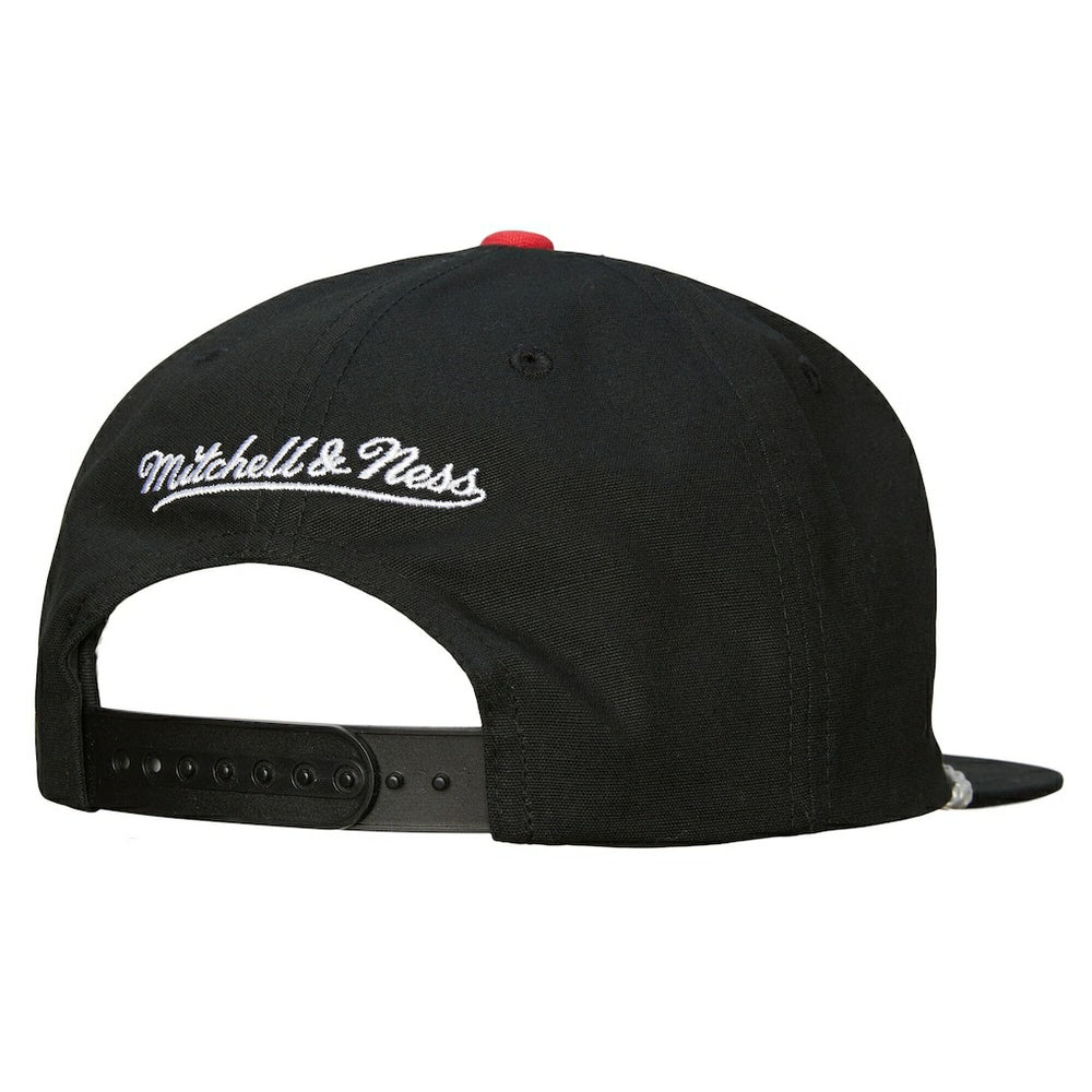 Chicago Bulls Ascend Deadstock Snapback Hat Black | Mitchell & Ness for sale