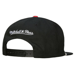Chicago Bulls Ascend Deadstock Snapback Hat Black | Mitchell & Ness for sale