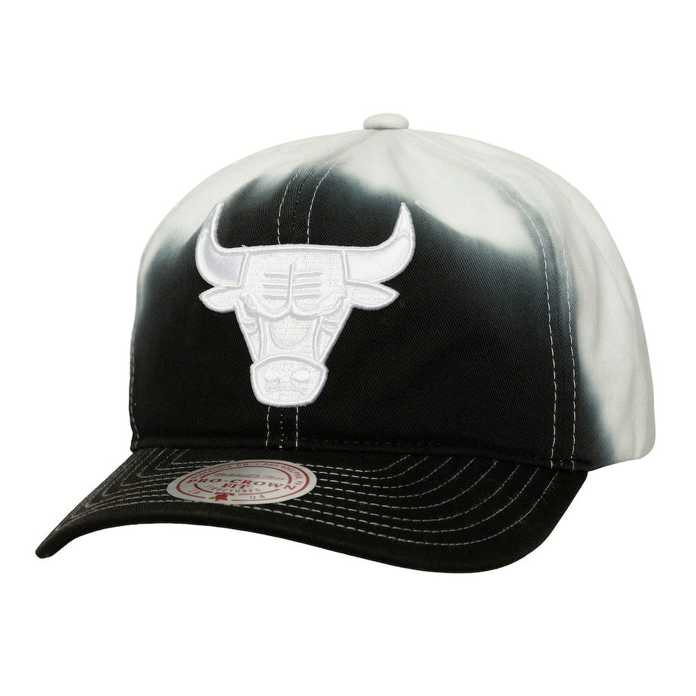Chicago Bulls Dip Dye Pro Crown Adjustable Hat Black/White | Mitchell & Ness discount