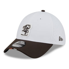 Cleveland Browns New Era 2025 NFL Training Camp Throwback Logo 39THIRTY Flex Hat White/Brown