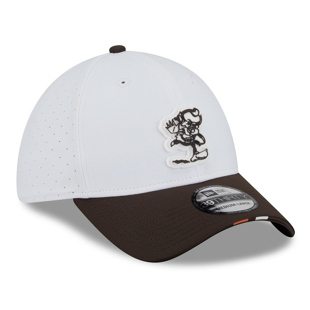 Cleveland Browns New Era 2025 NFL Training Camp Throwback Logo 39THIRTY Flex Hat White/Brown