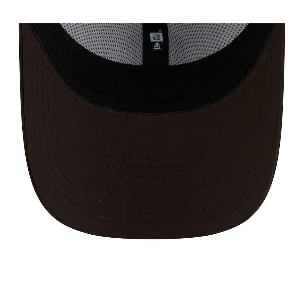 Cleveland Browns New Era 2025 NFL Training Camp Throwback Logo 39THIRTY Flex Hat White/Brown
