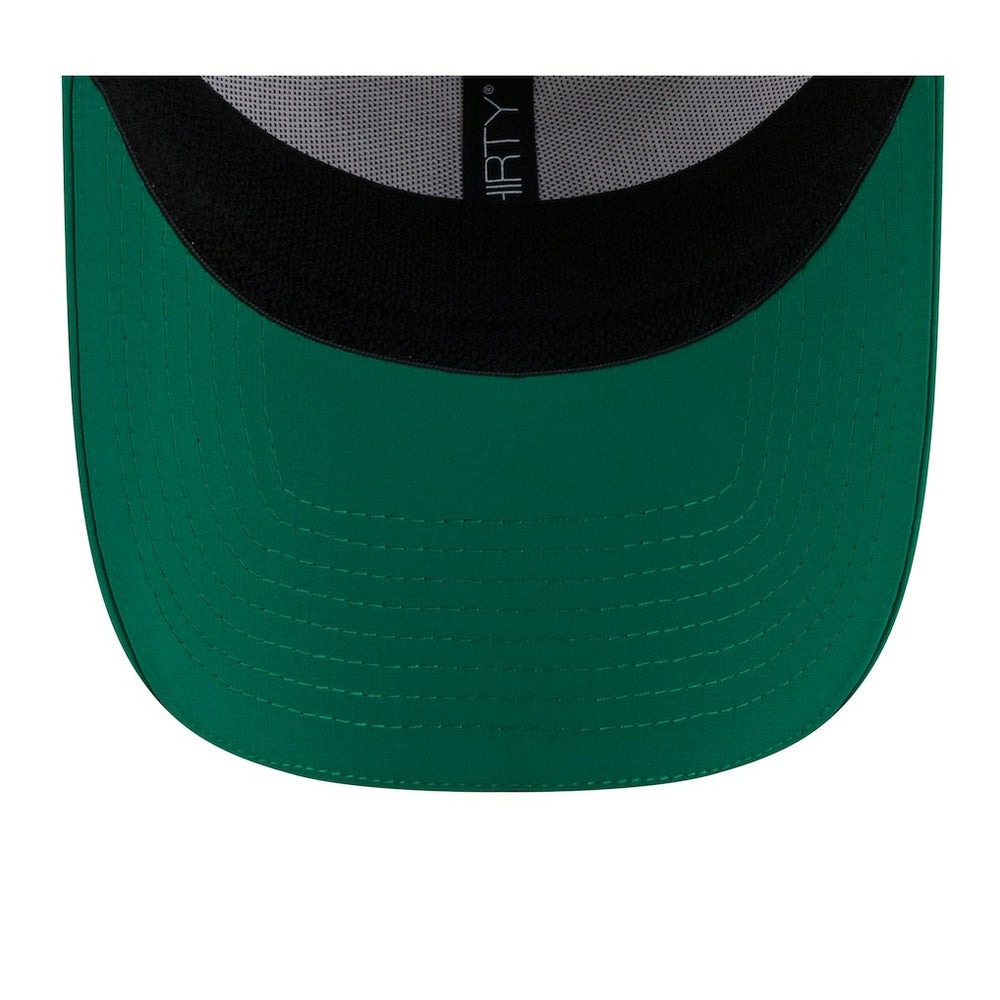 Philadelphia Eagles New Era 2025 NFL Training Camp Throwback Logo 39THIRTY Flex Hat White/Kelly Green