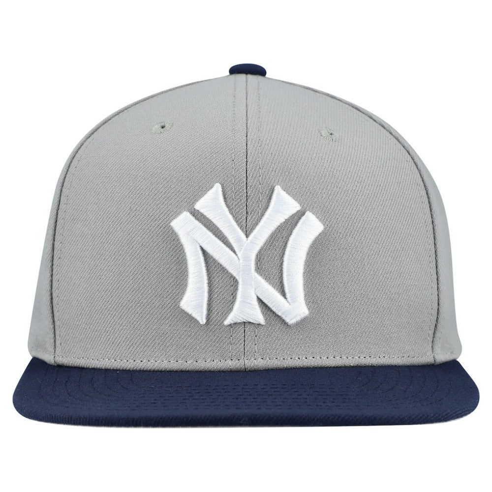 New York Yankees Mitchell & Ness Cooperstown Collection Basic Flip Snapback Hat - Gray - Mitchell & Ness Online