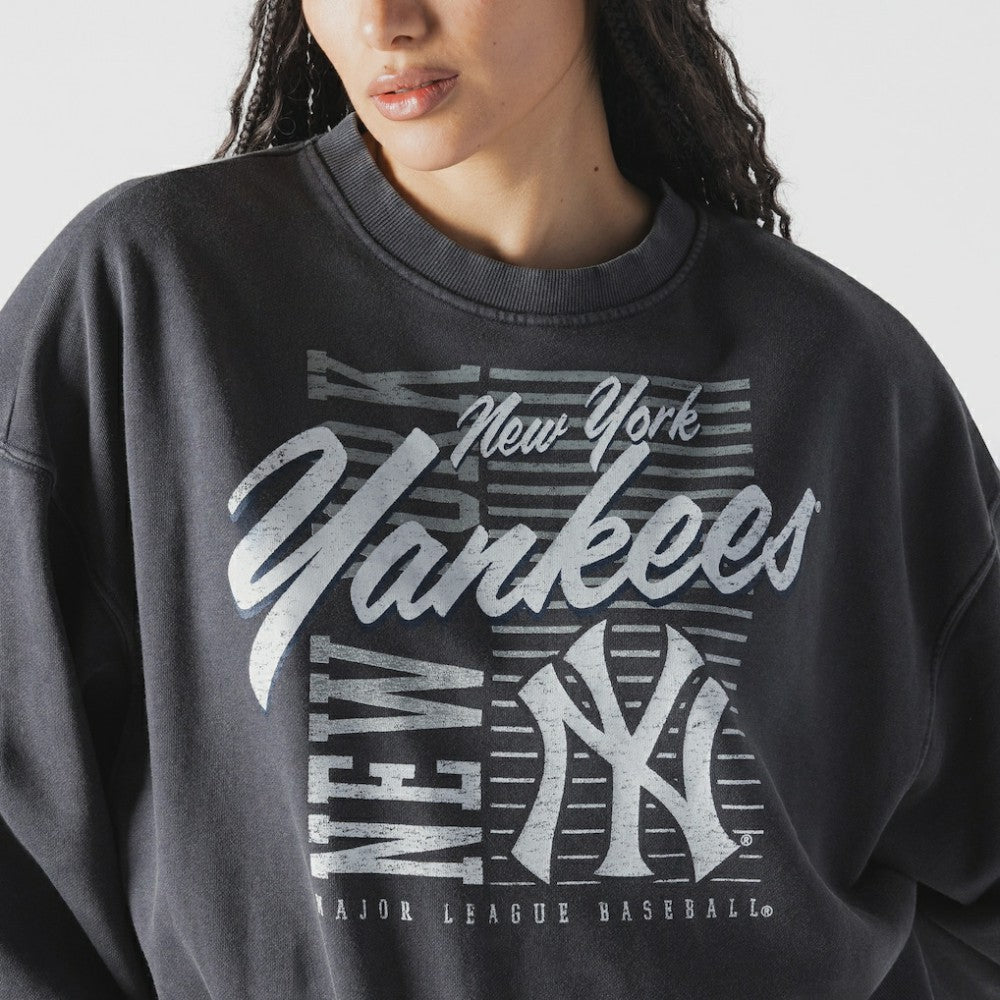 New York Yankees New Era Women's Boxy Mineral Wash Dolmen Sleeve Cropped Sweatshirt - Navy - New Era Lifestyle