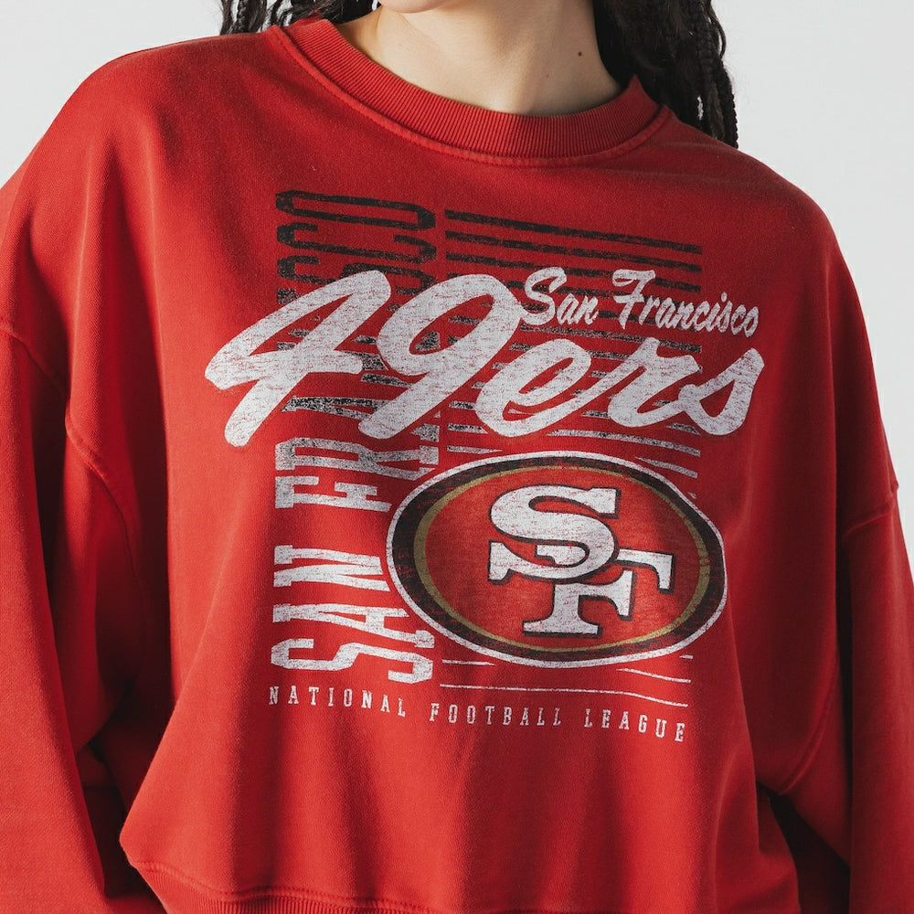 San Francisco 49ers New Era Women's Oversized Throwback Mineral Wash Crew Neck Sweatshirt Scarlet