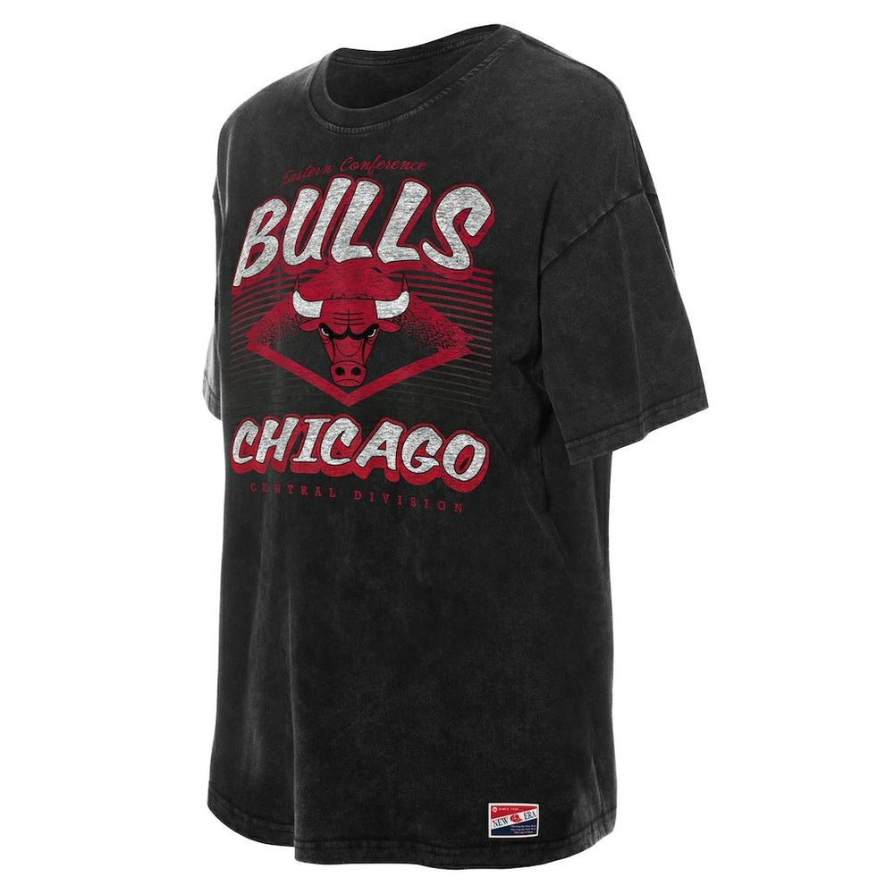 Chicago Bulls Women's Throwback Mineral Wash Oversized T-Shirt for sale Black | New Era US