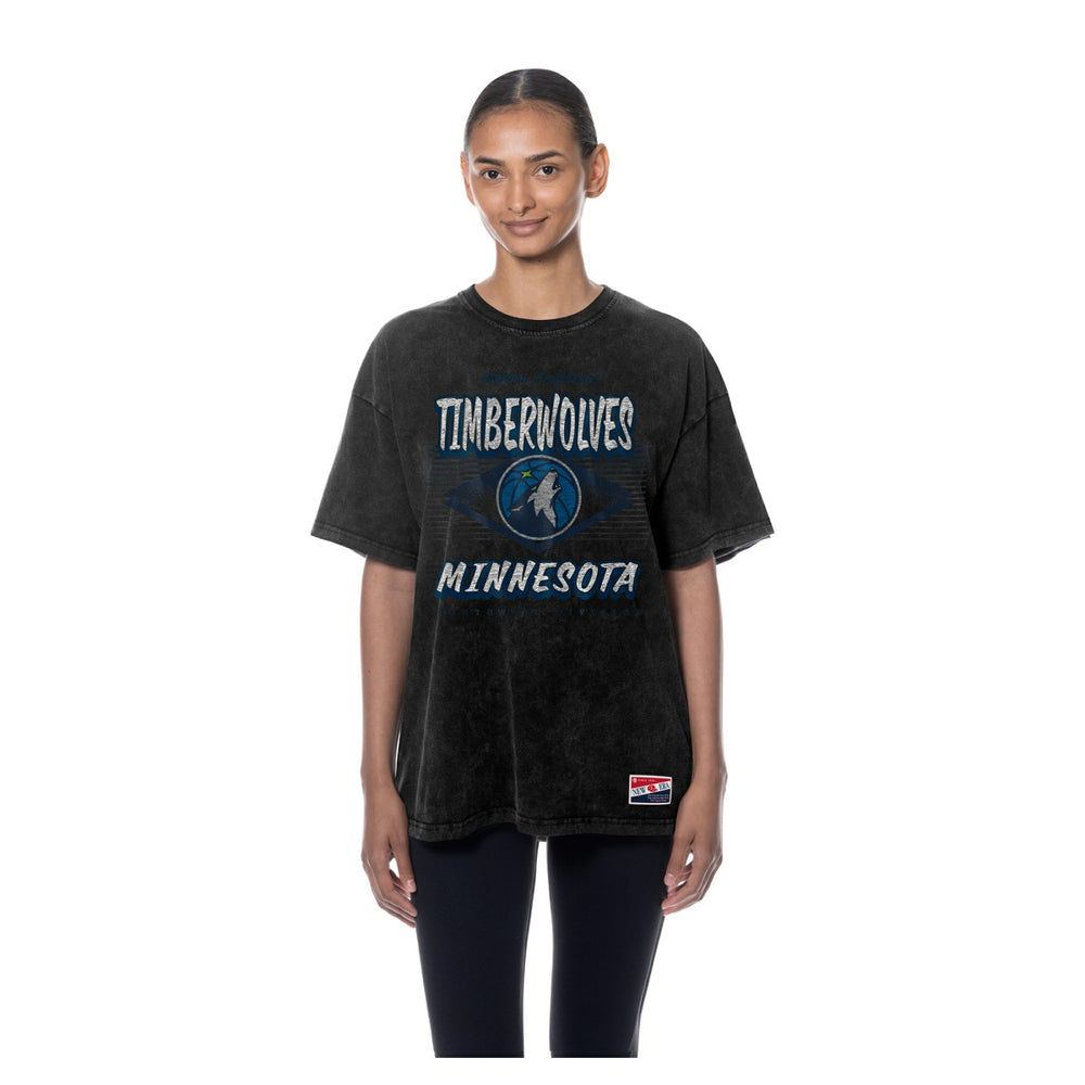 Minnesota Timberwolves Women's Throwback Mineral Wash Oversized T-Shirt Black | New Era outlet