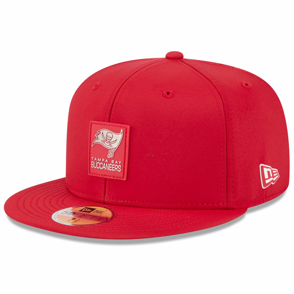 Tampa Bay Buccaneers New Era 2025 Sideline 59FIFTY Fitted Hat Red