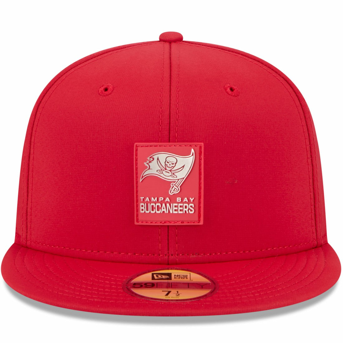 Tampa Bay Buccaneers New Era 2025 Sideline 59FIFTY Fitted Hat Red
