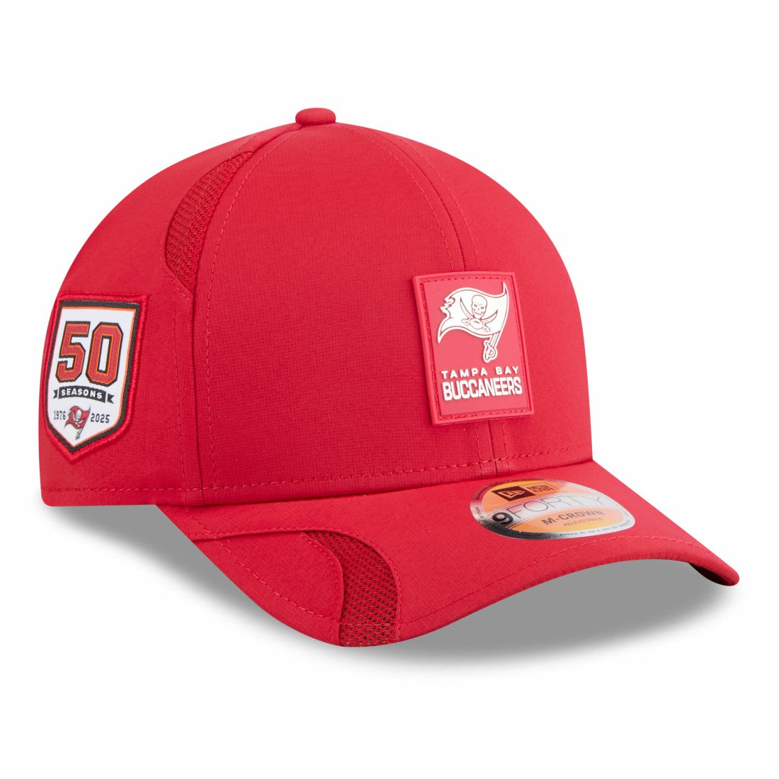 Tampa Bay Buccaneers New Era Youth 2025 Sideline M-Crown 9FORTY Adjustable Hat Red