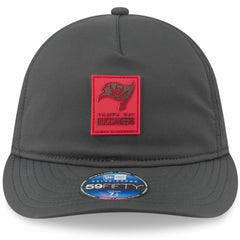 Tampa Bay Buccaneers New Era 2025 Sideline Cold Weather Retro Crown 59FIFTY Fitted Hat Charcoal