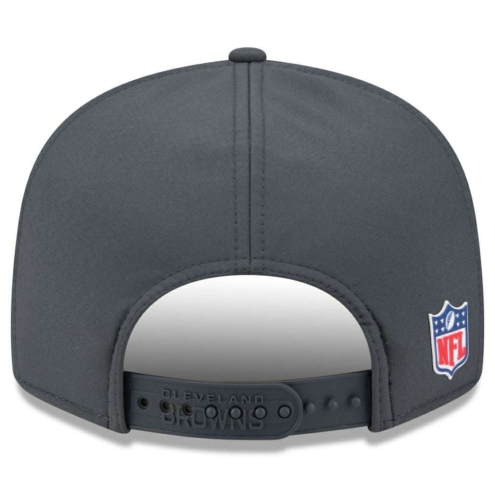 Cleveland Browns New Era 2025 Sideline Cold Weather Split Panel 9FIFTY Snapback Hat Charcoal