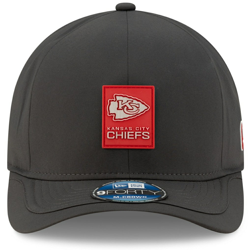 Kansas City Chiefs New Era 2025 Sideline Cold Weather 9FORTY M-Crown Adjustable Hat Charcoal