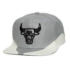 Chicago Bulls Day 12 Two-Tone Faux Leather Snapback Hat Gray/White | Mitchell & Ness Near Me