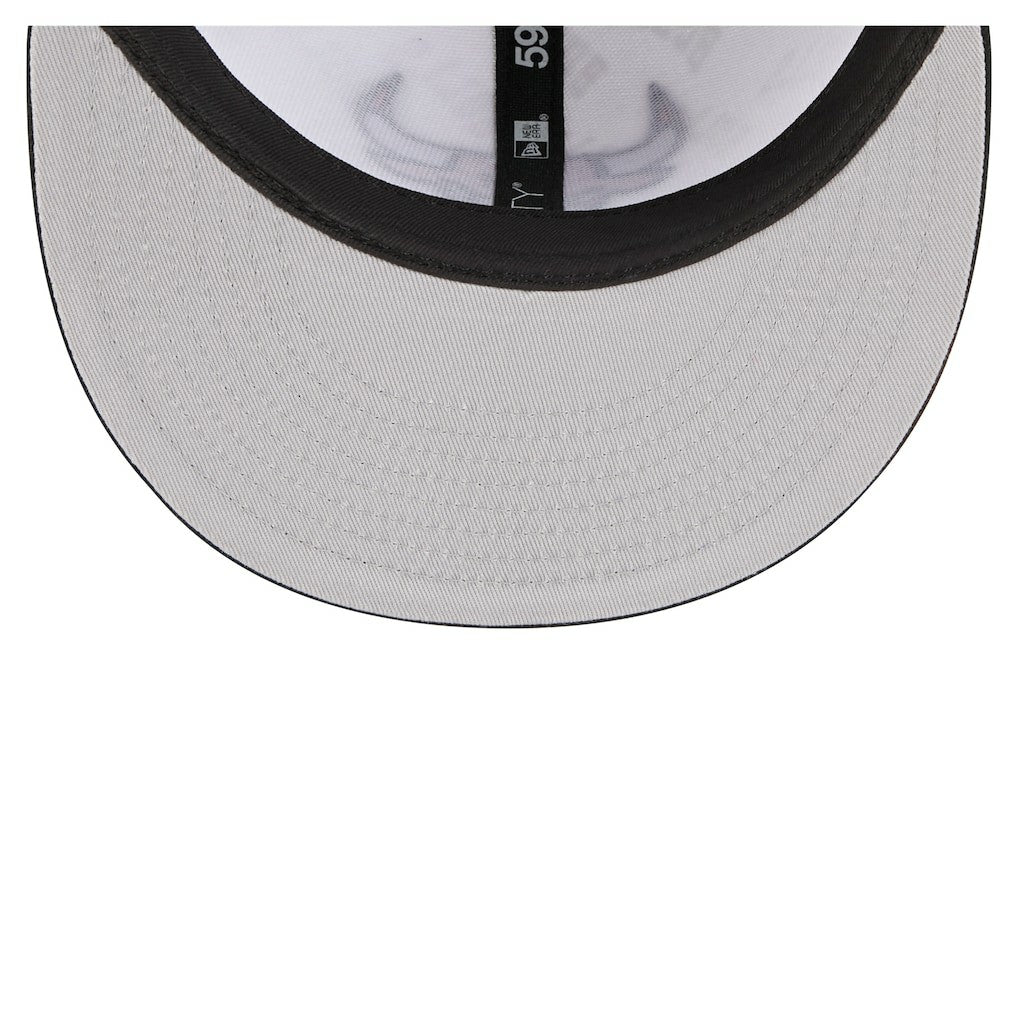Chicago Bulls Repeat 59Fifty Fitted Hat White/Black | New Era Near Me